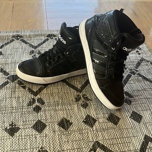 Womens Adidas High Tops Size 7 1/2
